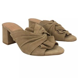 Halogen Womens Size 7M Suede Farrah Knot Top Slide Mule Sandal